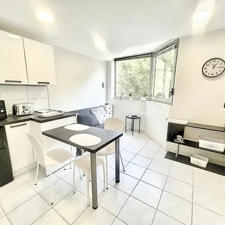 2p Avec Piscine A 150 M Proche Palais * Κάννες